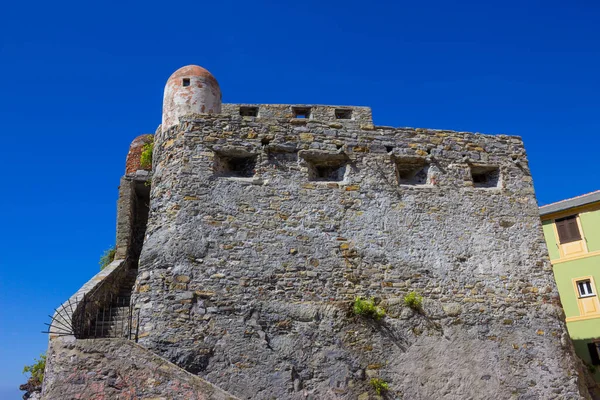 Fortaleza de meia idade Castello Dragone em Camogli, Itália — Fotografia de Stock