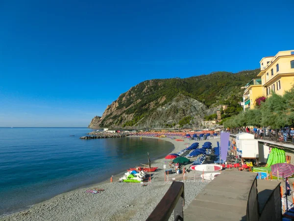 Panorama of Monterosso al Mare Beach, in summer season — Stock Photo, Image