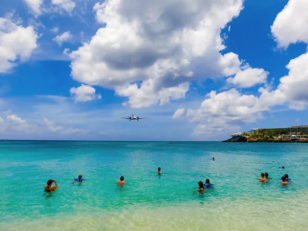 Beach Maho Bay One World Premier Planespotting Destinations Самолёты Приземляющиеся — стоковое фото