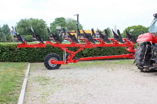 Kleurrijke Landbouwmachines Eggen Tanden — Stockfoto