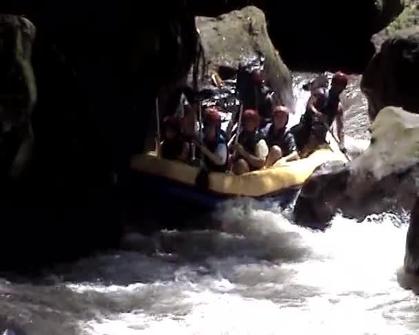 Bali Indonesia April 2012 Rafting Canyon Balis Mountain River Ayung — Stock Video