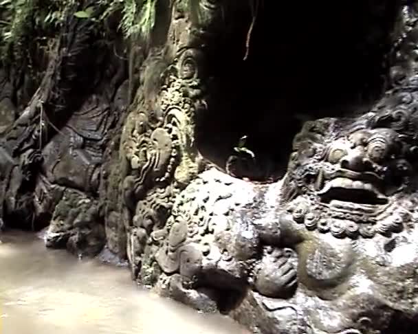 Skála Basreliéf Rafting Kaňonu Pohoří Balis Ayung Indonésii — Stock video