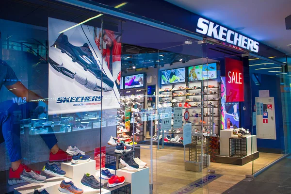 Kiyv Ukraine August 2020 Zeichen Der Skechers Auf Dem Geschäft — Stockfoto