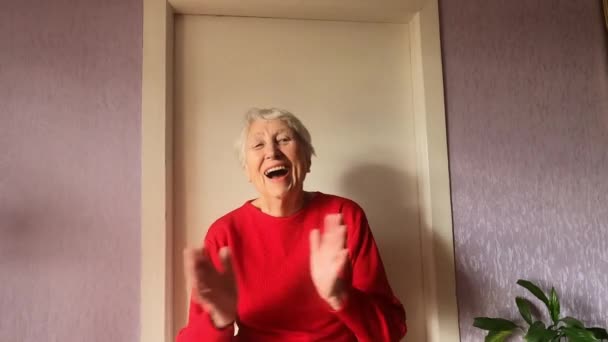 Una Anciana Anciana Feliz Riendo Cámara — Vídeos de Stock