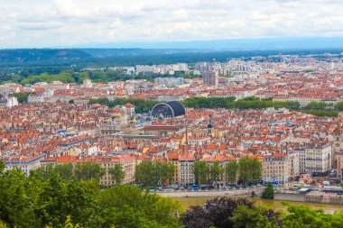 Lyon, Fransa - 3 Ağustos 2019: Lyon, Fransa - şehrin gökyüzü manzarası