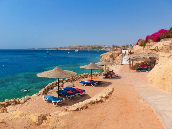Sharm Sheikh Egipto Septiembre 2020 Gente Descansando Playa Arena Sharm —  Fotos de Stock