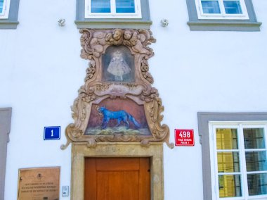 Prag, Çek Cumhuriyeti - 27 Haziran 2010: Çek Cumhuriyeti 'nin eski kentinde Prag evi
