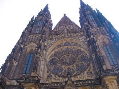 Çek Cumhuriyeti Prag 'daki St. Vitus Katedrali' nin gündüz manzarası