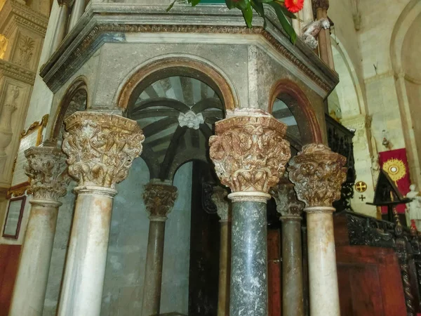 Trogir Croatia May 2014 Tourists Believers Saint Lawrence Cathedral Trogir — 图库照片