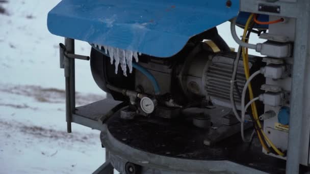 Snow cannon for making artificial snow at winter sports resort — Stock Video