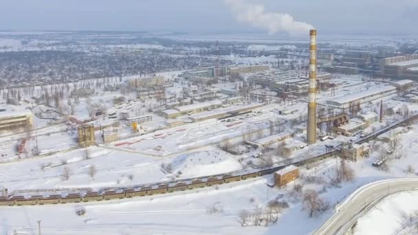 Vista aérea de la zona industrial en invierno — Vídeo de stock