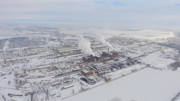 Luchtfoto Van Industriële Zone Winter Rook Afkomstig Van Fabriek Schoorstenen — Stockvideo