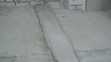daha fazla ayar tuğla duvar, beton temeli hazır