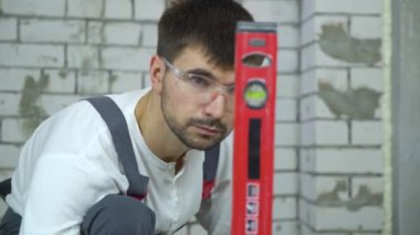 kabarcık düzeyinde seyir inşaat işçisi