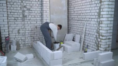 zaman atlamalı iç cephe bina inşaat işçisi