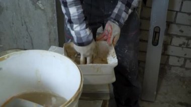 Sıva elle karıştırma ve duvar boşluklar ile doldurulur Oluşturucu