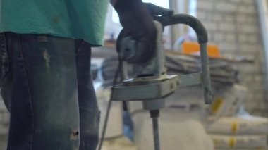 harç inşaat sahasında yapma Builder aşağı eğimli