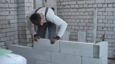 işçi blok döşeme ve kabarcık düzeyiyle kontrol iş giysisi