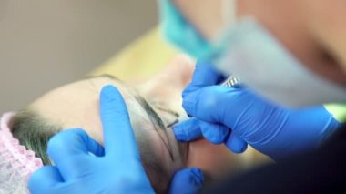 Kaşları kalıcı makyaj