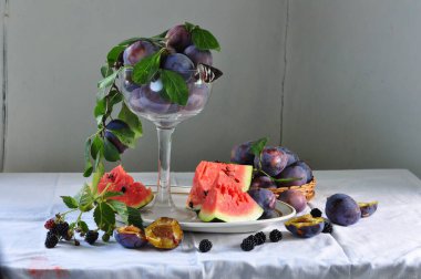 Stilleven met vers fruit en besse