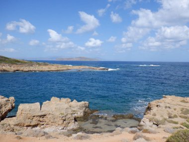 Deniz kıyısının güzel manzarası