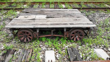 Kendinden tahrikli manuel raylı vagon