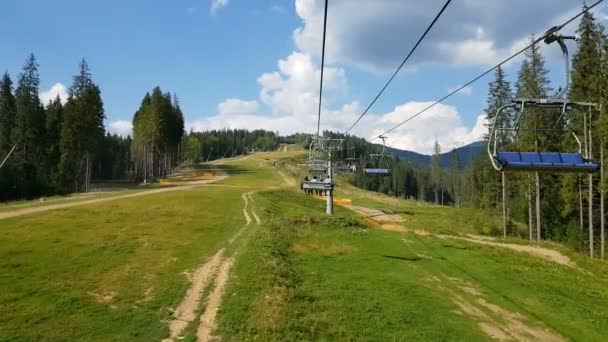 Pov Montando Teleférico Esqui Para Pico Montanha Verão Turismo — Vídeo de Stock