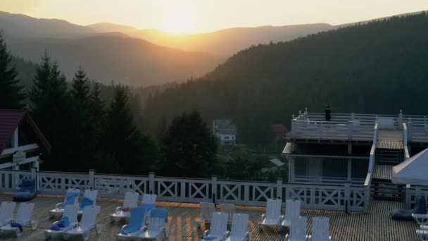 Sol Inställning Ner Bergen Visa Från Ett Fjällhotell Vacker Natur — Stockvideo