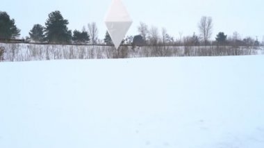 Maskeli yabancı gemi gökyüzünden, fütüristik teknoloji, Ufo, istila azalan
