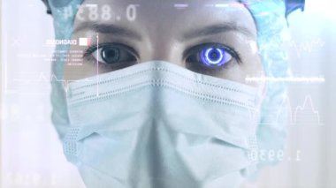 Doktor, hastanın durumunu, dijital teşhisi, fütüristik teknolojiyi, hud 'u tarıyor.