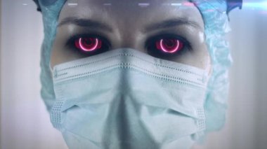 Kırmızı lazer gözlü kötü kadın doktor, anti-vaxxer komplo teorileri, robot