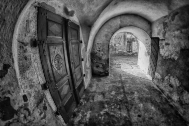 Bilinmeyen kapıya bir görünümünü