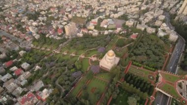 Haifa Bahai Bahçeleri hava dron görüntüleri 4k
