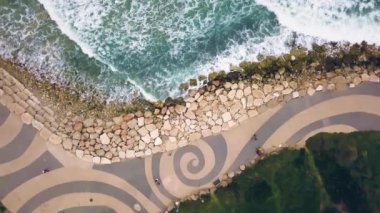 Tel Aviv güvertesinde dalgalar, hava görüntüleri 4K