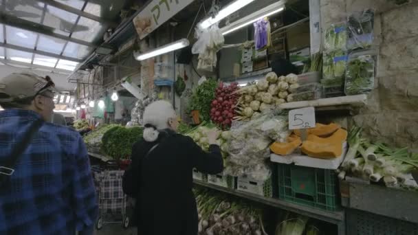イスラエル エルサレム 2018年2月1日 エルサレム市場での買い物4K映像 — ストック動画