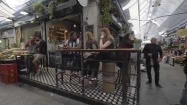 İsrail, Kudüs - 01 Şubat 2018: İnsanlar Kudüs pazarından alışveriş yapıyorlar.