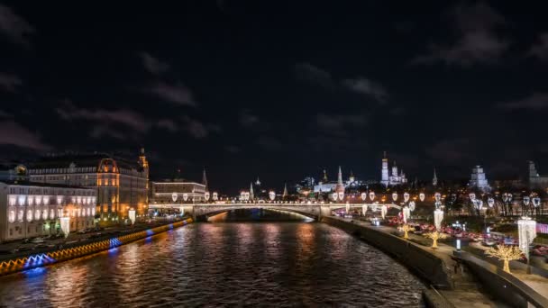 Nacht Moskau Fluss Und Kreml Zeitraffer Aufnahmen — Stockvideo