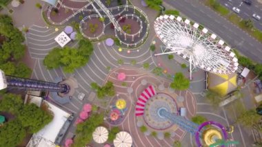 Tel Aviv 4k dron görüntüleri Luna Park yukarıda uçan