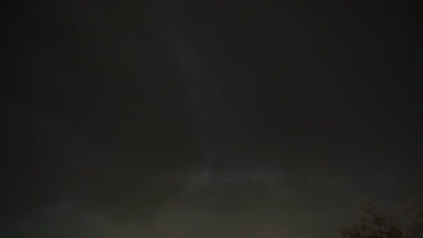 雷雨云在黑暗的天空中移动 4K时差 — 图库视频影像
