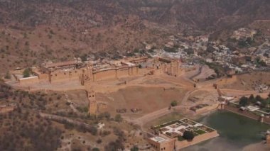 Amber kalesi, Jaipur, Hindistan, hava aracı 4K video.