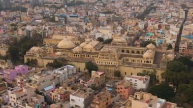 Madurai, Hindistan, Thirumalai Nayakkar Sarayı, 4k hava aracı görüntüsü