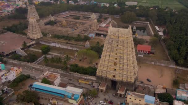 南インドの聖なる寺院 スリランガムのゴプラムトリチ インド 4Kの空撮 — ストック動画