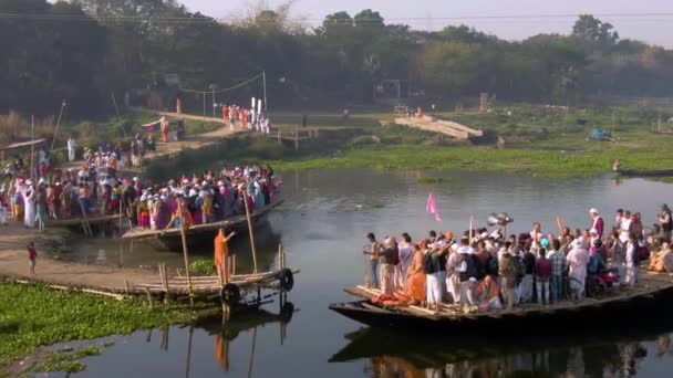 Mayapur India Marzo 2019 Procesión Peregrinos Hare Krishna Bote Junto — Vídeo de stock