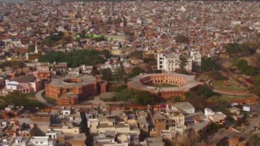Mathura Müzesi, Hindistan, kentsel hava manzaralı, 4k drone, derecelendirilmemiş