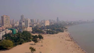 Mumbai ufuk çizgisi, Hindistan, Deniz Kuvvetleri alanı, 4k İHA gökyüzü görüntüsü