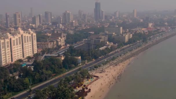 Luchtfoto Mumbai Skyline India Marine Drive Area Drone Hemel Uitzicht — Stockvideo