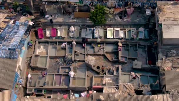 Mumbai India Dhobi Ghats Slums Ocean Aerial Drone Footage — Vídeos de Stock