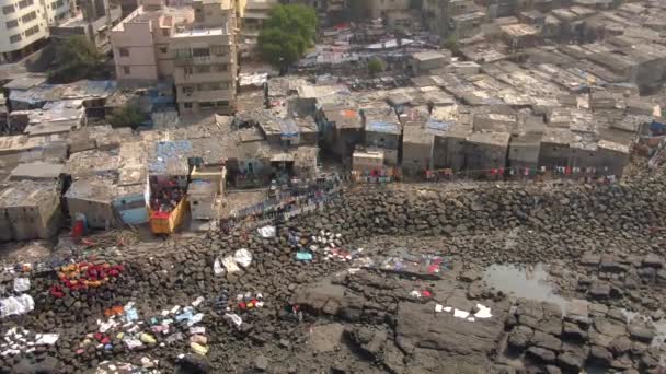 Mumbai Indien Dhobi Ghats Slumområden Nära Havet Antenn Drönare Bilder — Stockvideo