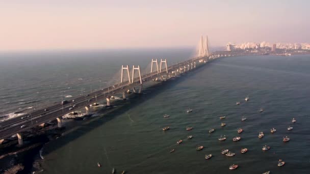 Mumbai India Worli Sea Link Bridge Aerial Drone Footage — Stok video