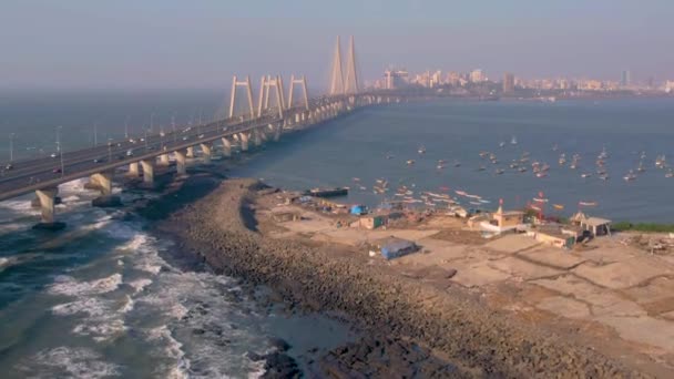 Mumbai India Worli Sea Link Bridge Aerial Drone Footage — Stok video